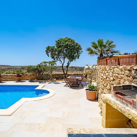Ta' Lonza Farmhouse Holiday home *